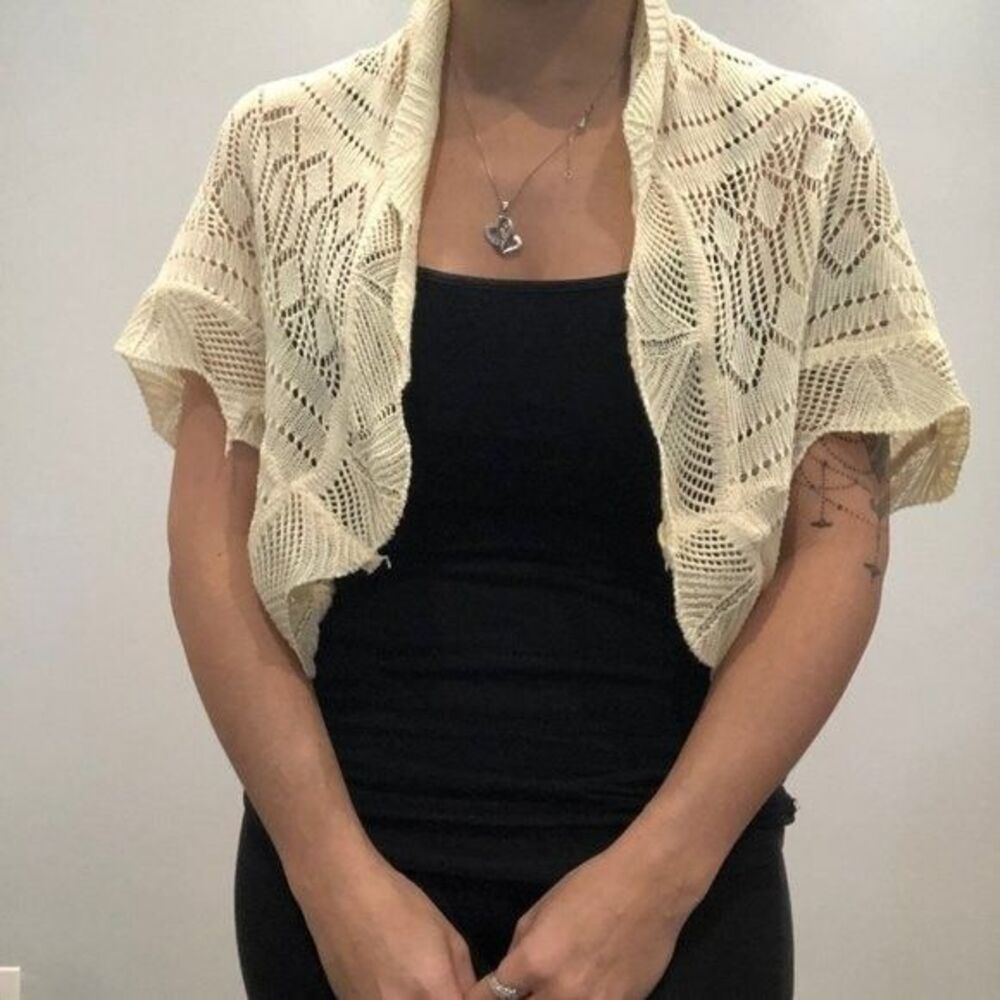 Tan Knit Cardigan Womens Medium‎ Short / Cropped Short Sleeves